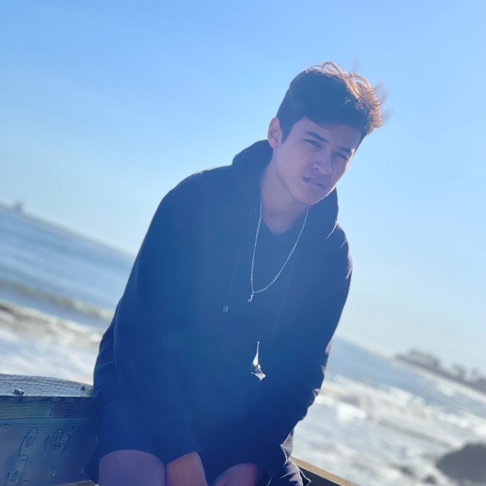 Meet your Posher, Julian